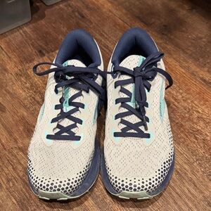 Light Gray & deep purple Running Shoes with Mint Accents